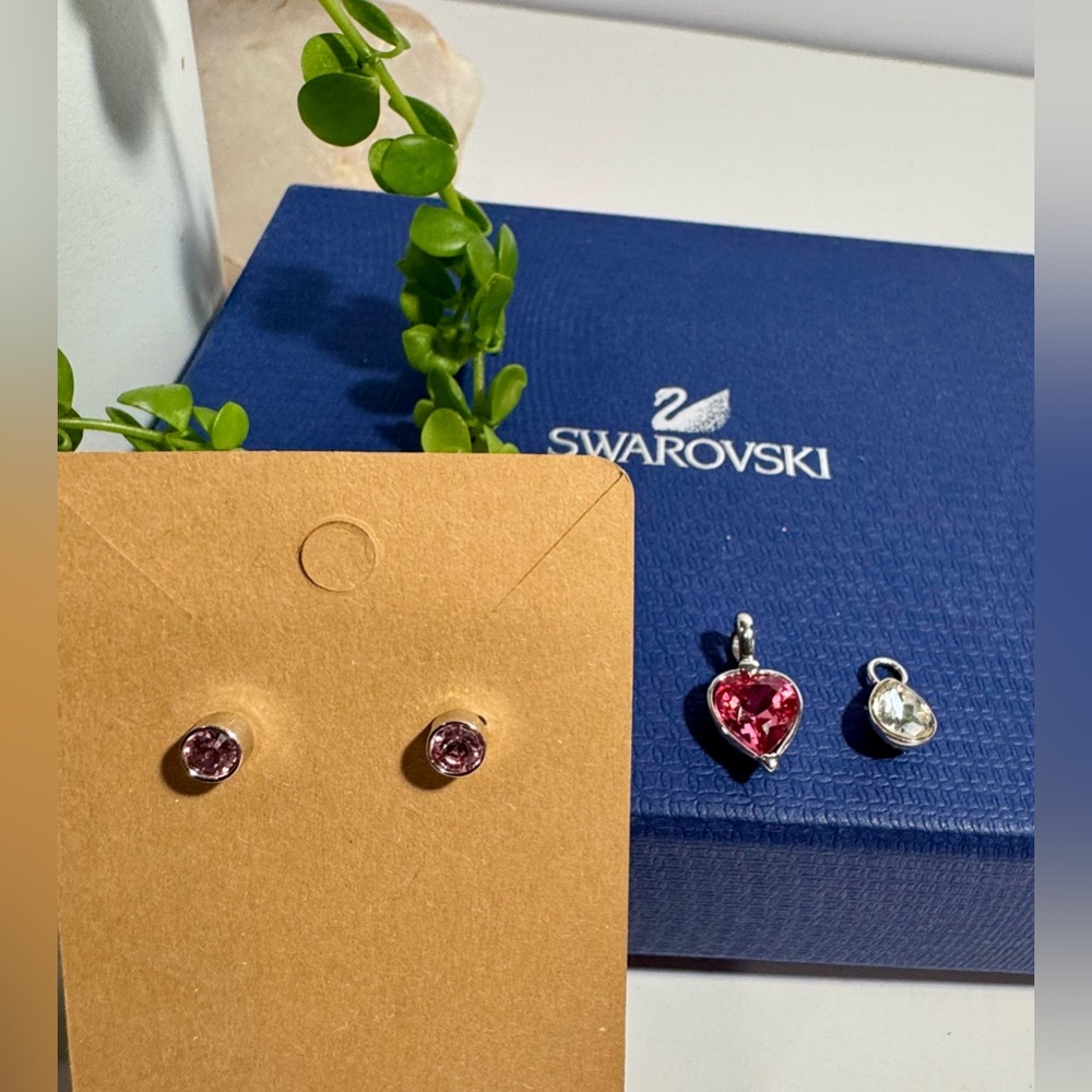 Swarovski Pink and Clear Crystal Jewelry Bundle. Studs, Pendant & Charm - Picture 11 of 12